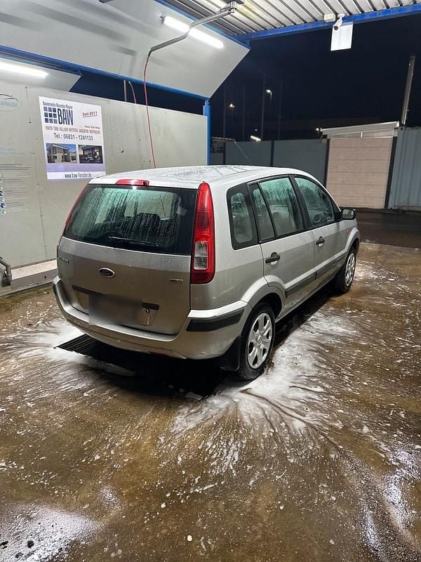 Gebraucht Ford Fusion 90 PS (66 kW) 2007 Silber Kombi