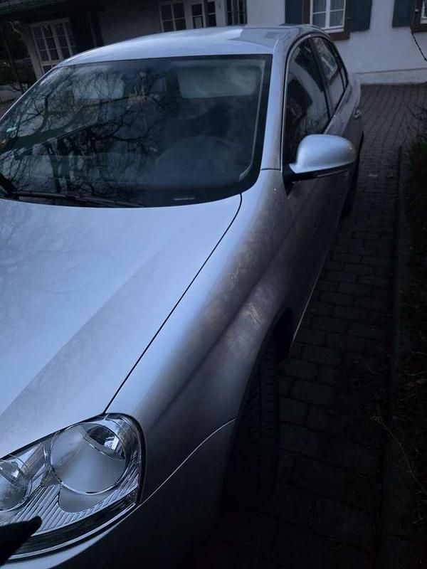 Gebraucht VW Jetta Comfortline 170 PS (125 kW) 2010 Limousine