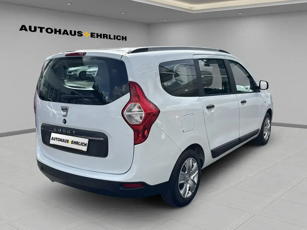 Gebraucht Dacia Lodgy Comfort 102 PS (75 kW) 2020 Andere (weiss) Van / Kleinbus