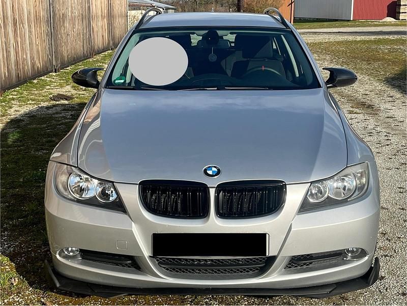 Gebraucht BMW 320 163 PS (119 kW) 2008 Silber Kombi