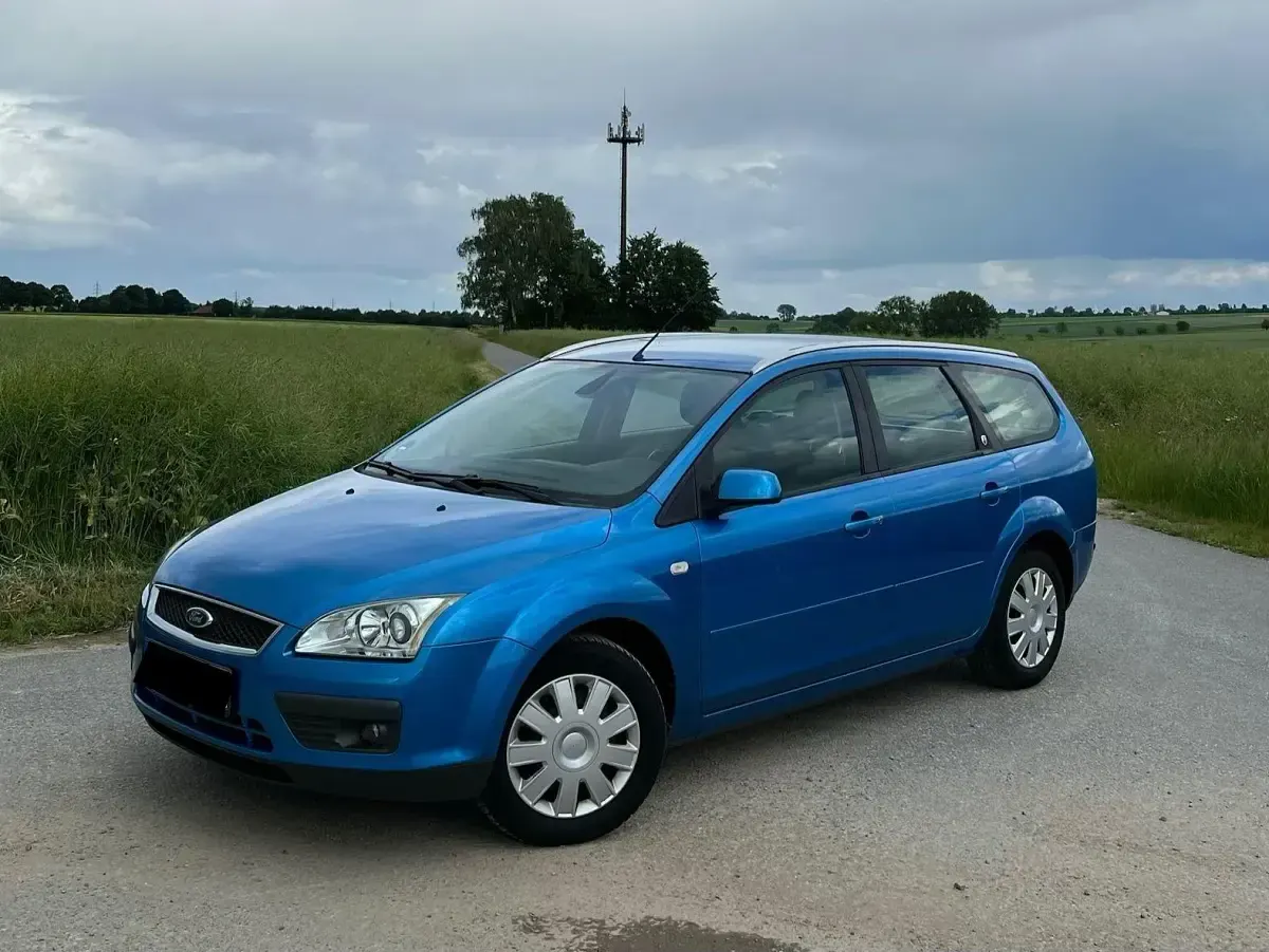 Gebraucht Ford Focus Ghia 116 PS (85 kW) 2006 Blau Kombi