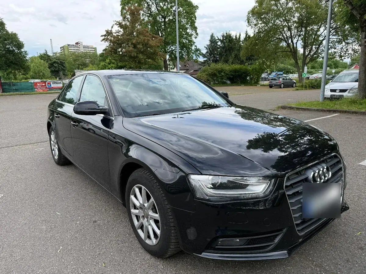Gebraucht Audi A4 Ambition 177 PS (130 kW) 2014 Schwarz Limousine