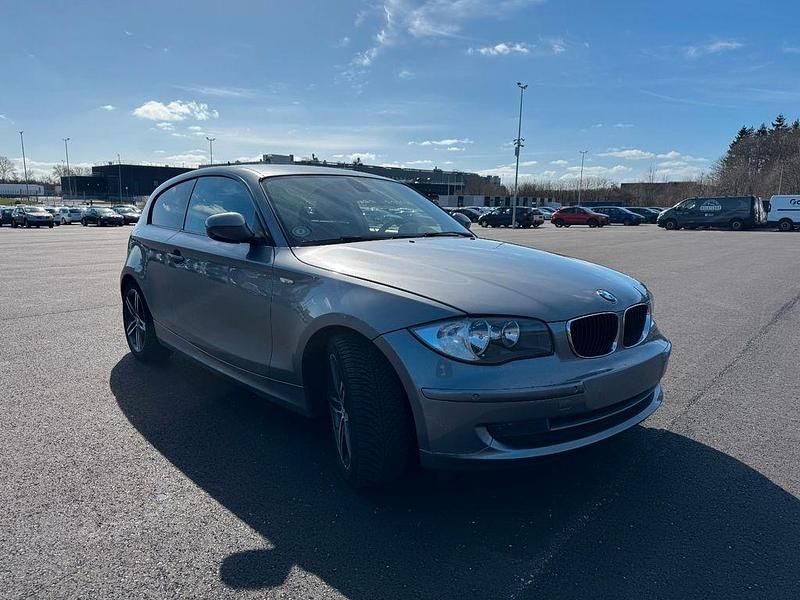 Gebraucht BMW 118 143 PS (105 kW) 2012 Grau Kleinwagen
