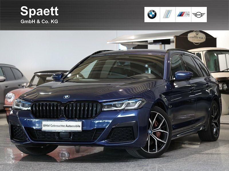 Gebraucht BMW 530e M Sport 184 PS (135 kW) 2023 Phytonicblau Kombi