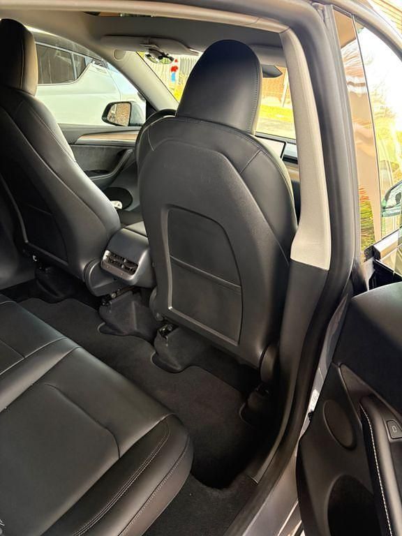 Gebraucht Tesla Model Y 274 kW (373 PS) 2024 Silber SUV