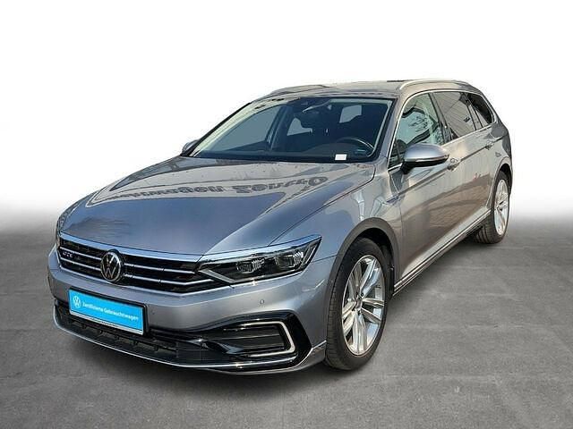 Gebraucht VW Passat GTE 218 PS (160 kW) 2021 Pyritsilber metallic Kombi
