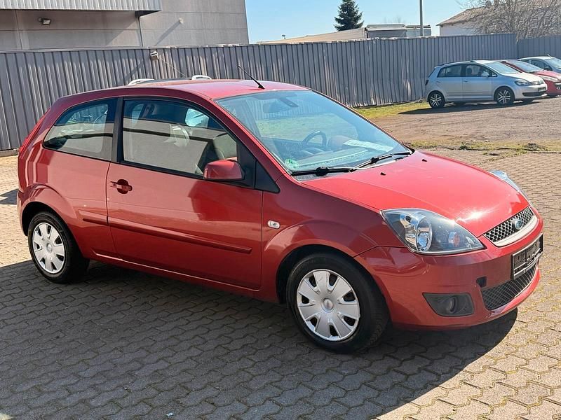 Gebraucht Ford Fiesta 80 PS (58 kW) 2008 Orange Kleinwagen