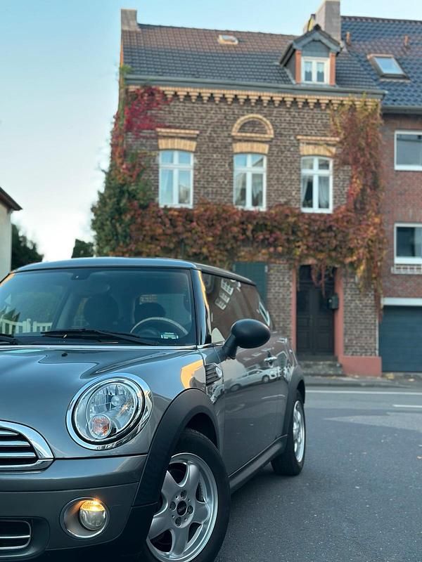 Silber Gebraucht 2010 Mini Cooper Kleinwagen | 3.299 € (Superpreis) - Bild 1/4