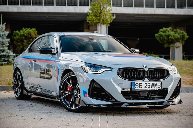 Grau Gebraucht 2023 BMW M240 M Sport | 48.880 € (Fairer Preis) - Bild 1/4