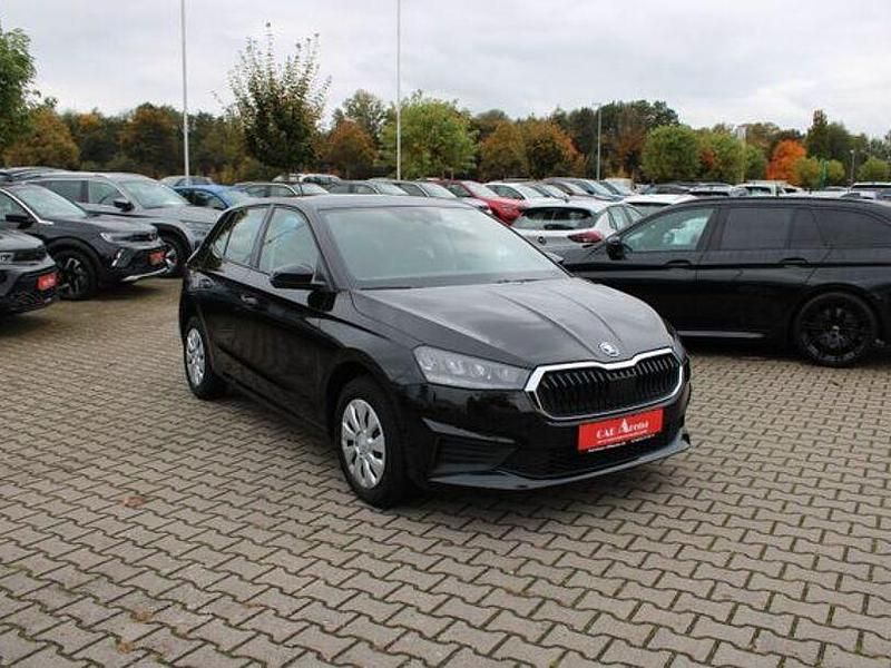 Schwarz Gebraucht 2023 Skoda Fabia Active Kleinwagen | 16.530 € (Fairer Preis) - Bild 1/4