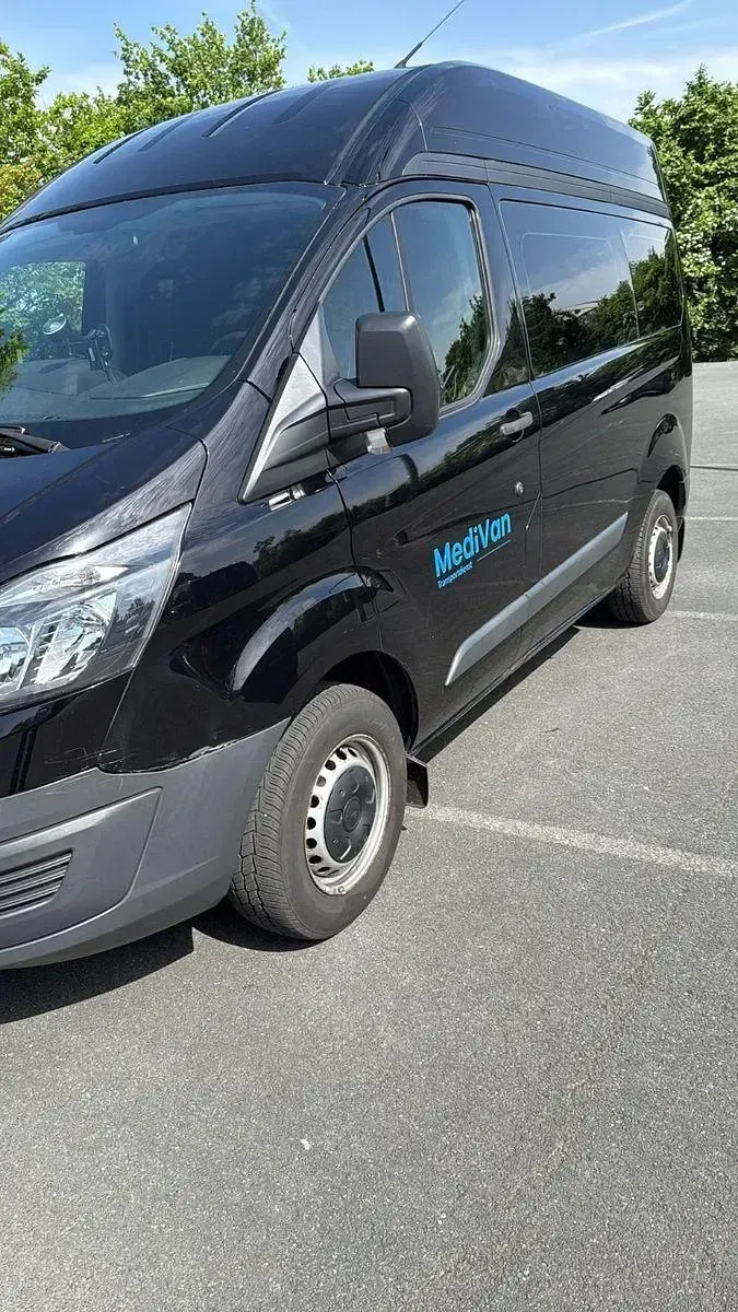 Gebraucht Ford Transit Custom 143 PS (105 kW) 2017 Schwarz Van / Kleinbus