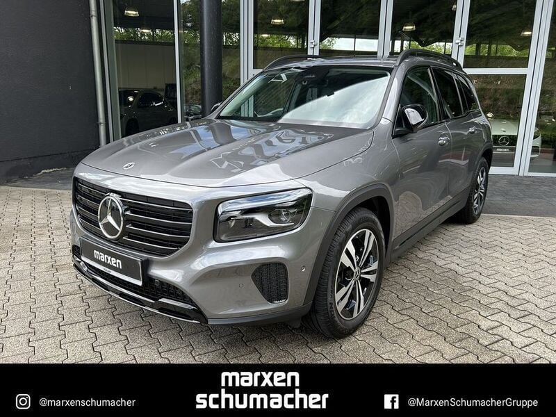 Lack mountaingrau Gebraucht 2024 Mercedes GLB250 Night SUV | 48.640 € (Fairer Preis) - Bild 1/4