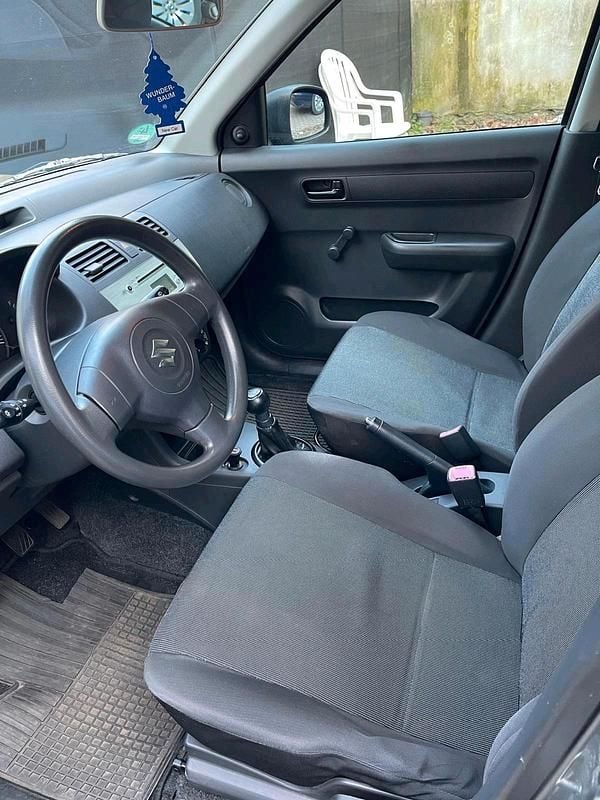 Gebraucht Suzuki Swift 105 PS (77 kW) 2009 Grau Kleinwagen