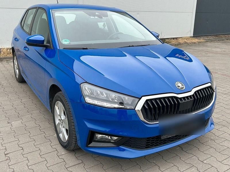 Blau Gebraucht 2024 Skoda Fabia Drive Kleinwagen | 13.700 € (Superpreis) - Bild 1/4