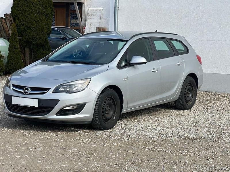 Gebraucht Opel Astra Edition 110 PS (80 kW) 2015 Silber Kombi