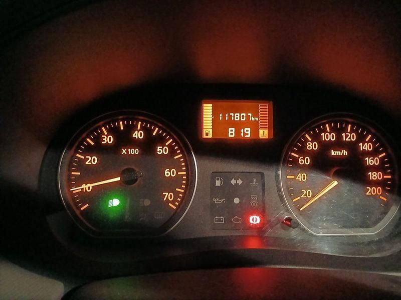 Gebraucht Dacia Sandero Ambiance 75 PS (55 kW) 2009 Weiß Limousine