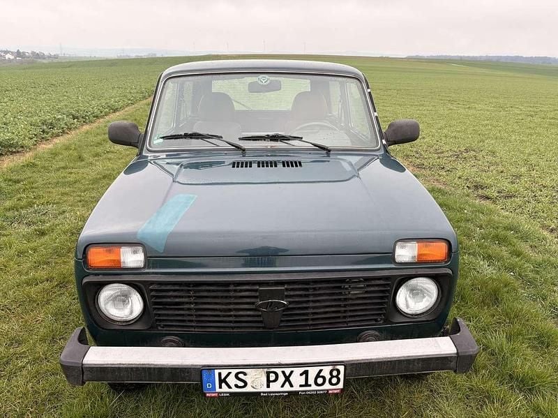 Second-hand Lada niva 82 CP (60 kW) 2010 SUV