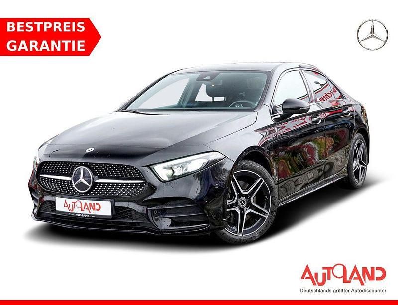 Schwarz Gebraucht 2020 Mercedes A250 AMG line Limousine | 26.990 € (Etwas zu teuer) - Bild 1/4