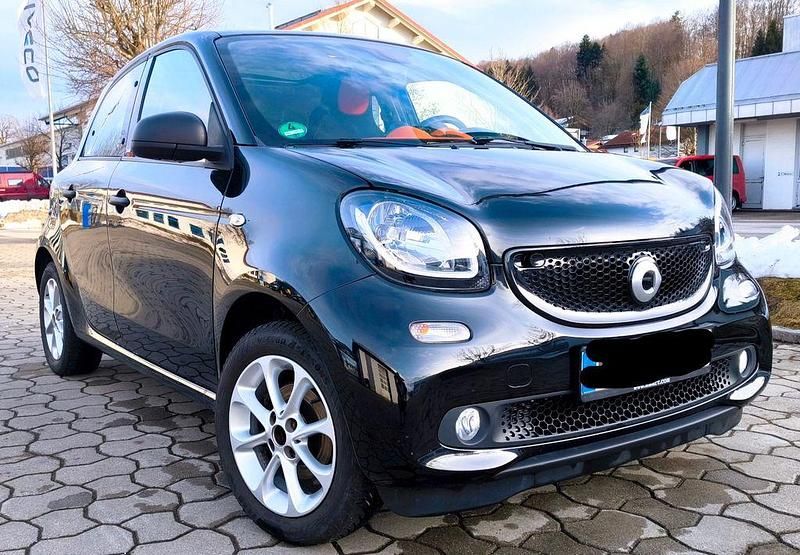 Gebraucht Smart ForFour 90 PS (66 kW) 2019 Schwarz Kleinwagen