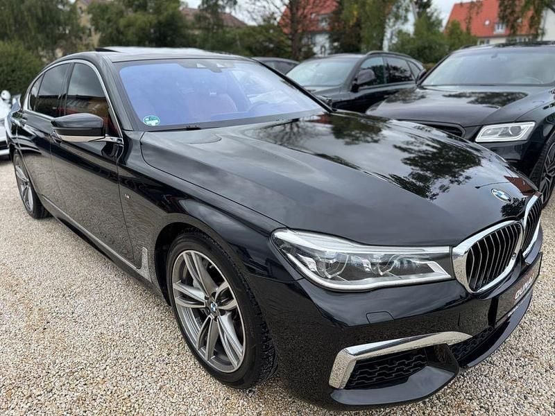 Schwarz Gebraucht 2018 BMW 750 Performance Limousine | 32.990 € (Superpreis) - Bild 1/4