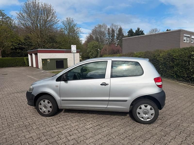 Gebraucht VW Fox 54 PS (39 kW) 2006 Silber Kleinwagen
