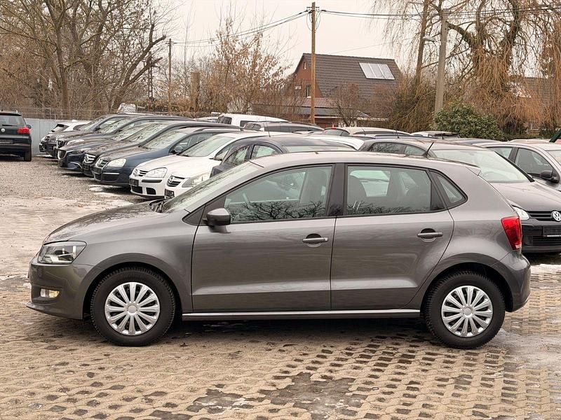 Usata VW Polo Trendline 69 CV (50 kW) 2011 Grigio Berlina