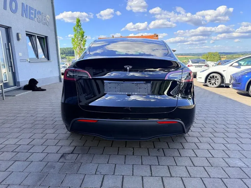 Gebraucht Tesla Model Y Standard Range 216 kW (295 PS) 2024 Schwarz SUV