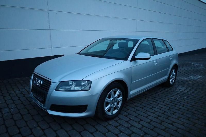Gebraucht Audi A3 Ambiente 125 PS (91 kW) 2010 Silber Kleinwagen