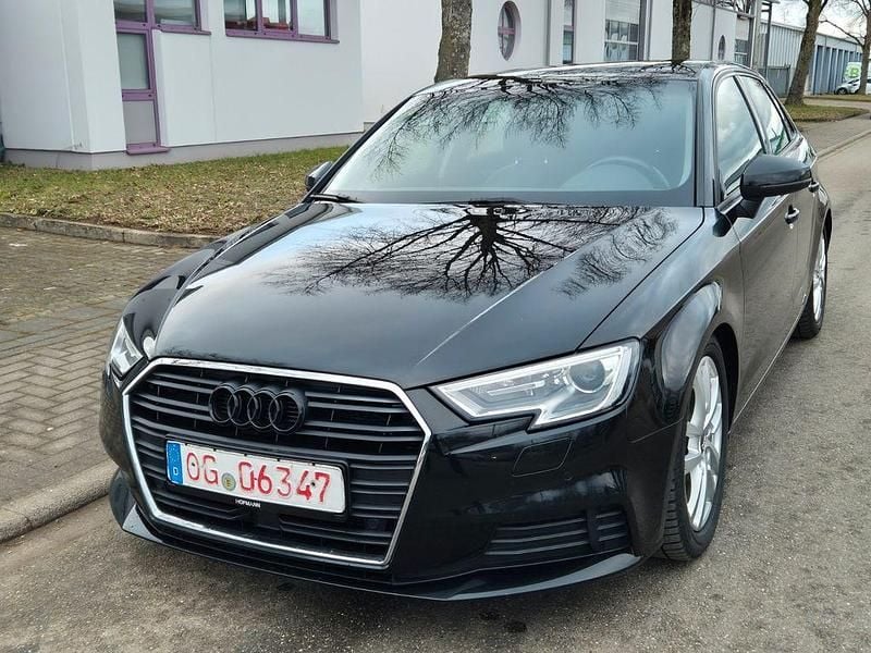 Gebraucht Audi A3 Basis 150 PS (110 kW) 2020 Schwarz Limousine