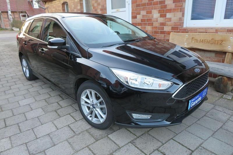 Gebraucht Ford Focus Business Edition 125 PS (91 kW) 2016 Schwarz Kombi