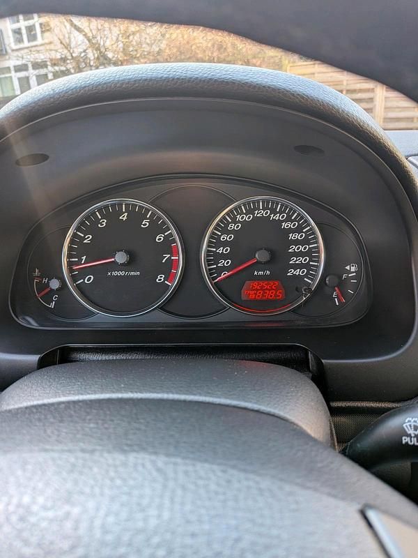 Gebraucht Mazda 6 Inclusive 166 PS (122 kW) 2002 Grau Kombi