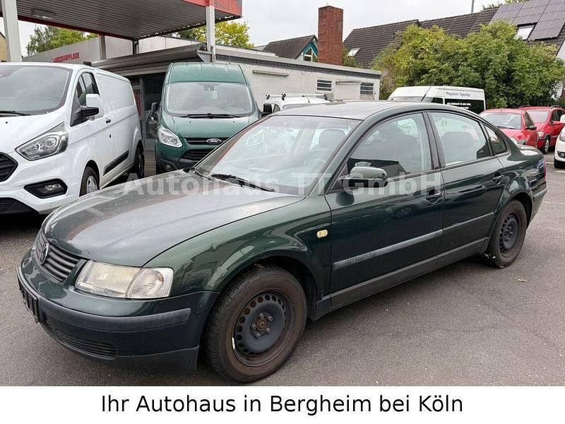Second-hand VW Passat 101 CP (74 kW) 1998 Verde Berlinǎ
