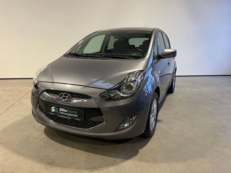 Grau Gebraucht 2014 Hyundai ix20 Trend Van / Kleinbus | 8.990 € (Fairer Preis) - Bild 1/4