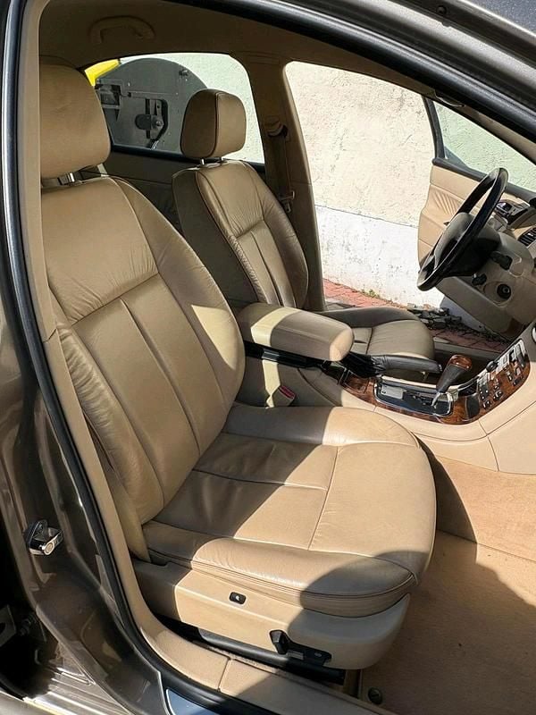Gebraucht Peugeot 607 133 PS (97 kW) 2003 Gold Limousine