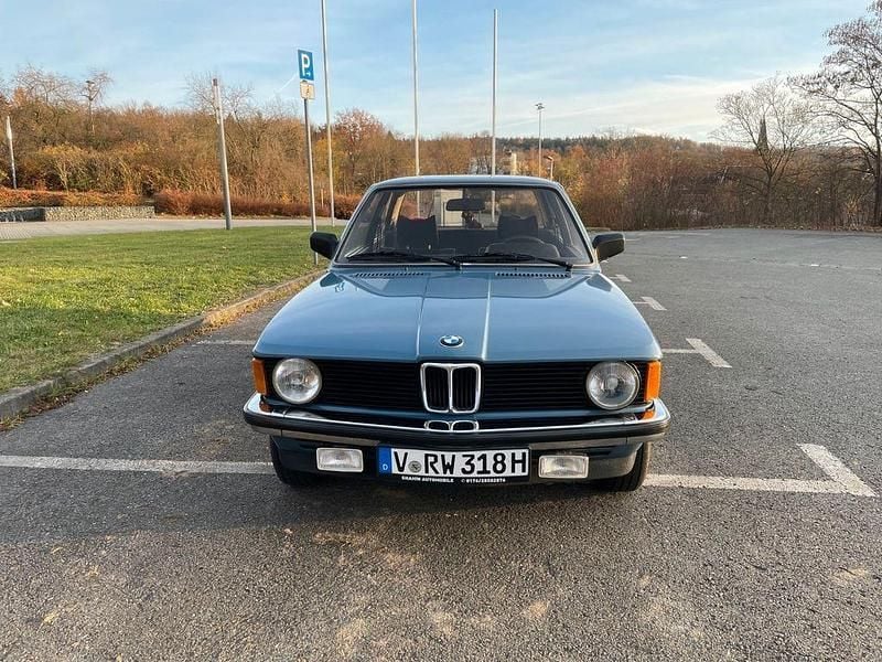 Używany BMW 318 98 KM (72 kW) 1980 Niebieski Sedan/Limuzyna