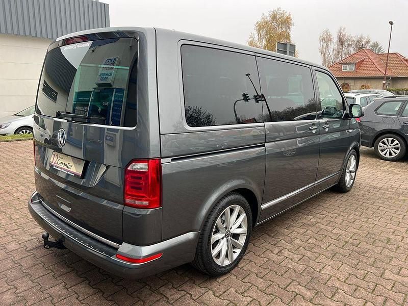 Gebraucht VW Multivan Comfortline 199 PS (146 kW) 2018 Grau Van