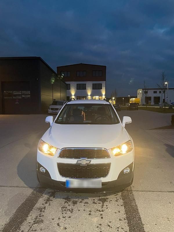 Gebraucht Chevrolet Captiva 167 PS (122 kW) 2012 Weiß SUV