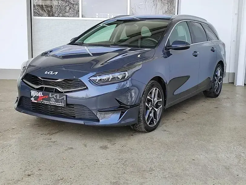 Gebraucht Kia Ceed Sportswagon 160 PS (117 kW) 2023 Grau Kombi