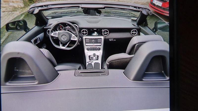 Gebraucht Mercedes SLC200 184 PS (135 kW) 2020 Schwarz Cabrio