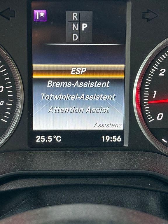 Gebraucht Mercedes C180 156 PS (114 kW) 2017 Blau Cabrio