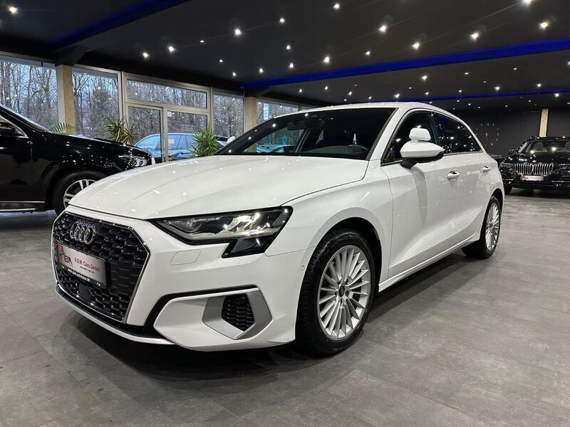 Weiß Gebraucht 2022 Audi A3 Sportback Sport Limousine | 21.990 € (Superpreis) - Bild 1/4