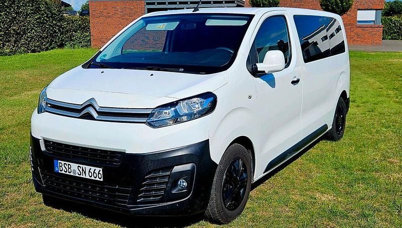 Weiß Gebraucht 2017 Citroën Spacetourer Van | 14.750 € (Fairer Preis) - Bild 1/4