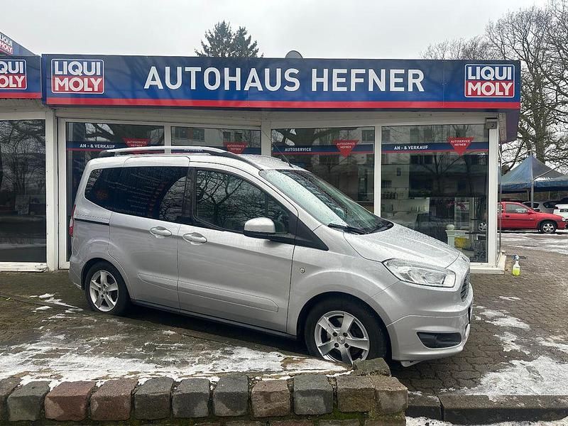 Gebraucht Ford Tourneo Courier Trend 101 PS (74 kW) 2017 Silber Van / Kleinbus