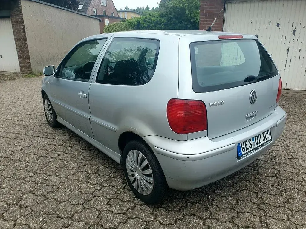 Usata VW Polo Edition 50 CV (36 kW) 2001 Argento Berlina
