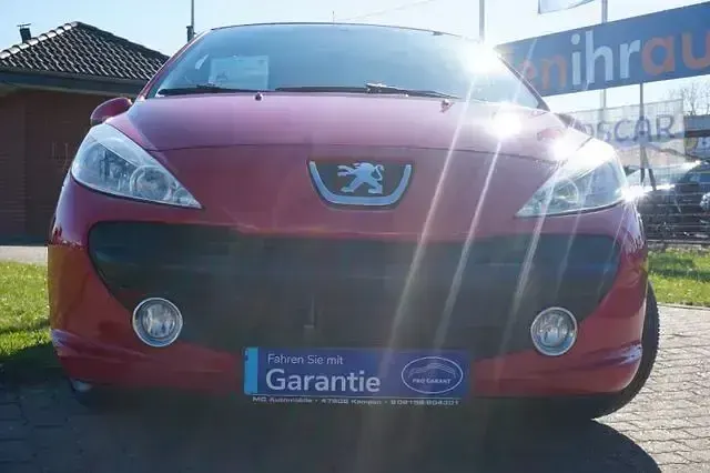 Gebraucht Peugeot 207 Urban Move 73 PS (53 kW) 2009 Rot Kleinwagen