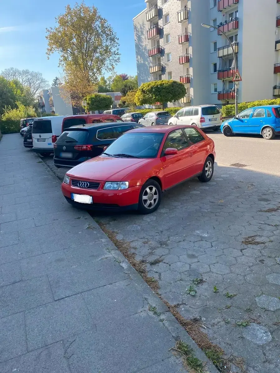 Używany Audi A3 125 KM (91 kW) 1997 Czerwony Hatchback