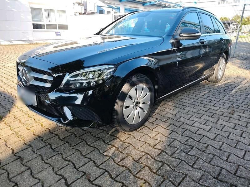 Schwarz Gebraucht 2019 Mercedes C220 Kombi | 19.999 € (Fairer Preis) - Bild 1/4