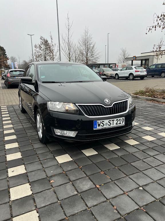 Schwarz Gebraucht 2014 Skoda Rapid Active Limousine | 5.500 € (Fairer Preis) - Bild 1/4