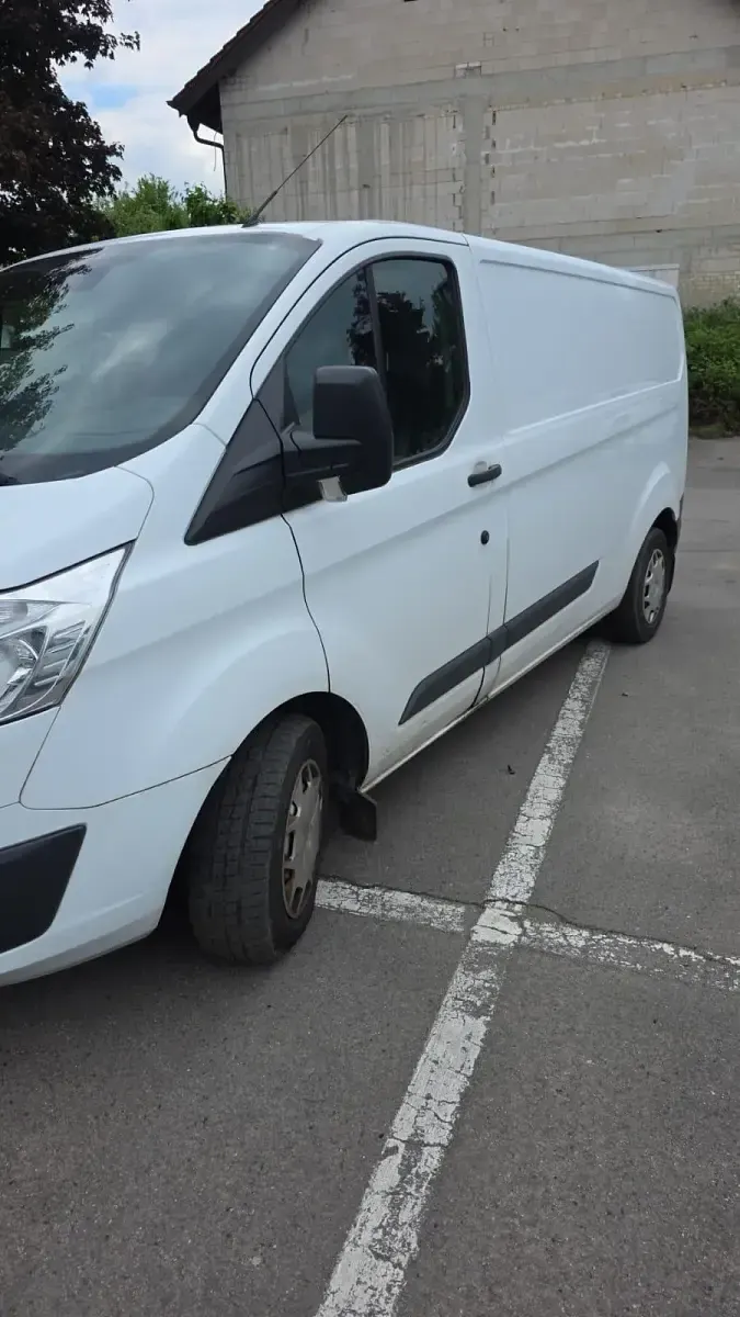 Gebraucht Ford Transit Custom 131 PS (96 kW) 2017 Weiß Van / Kleinbus