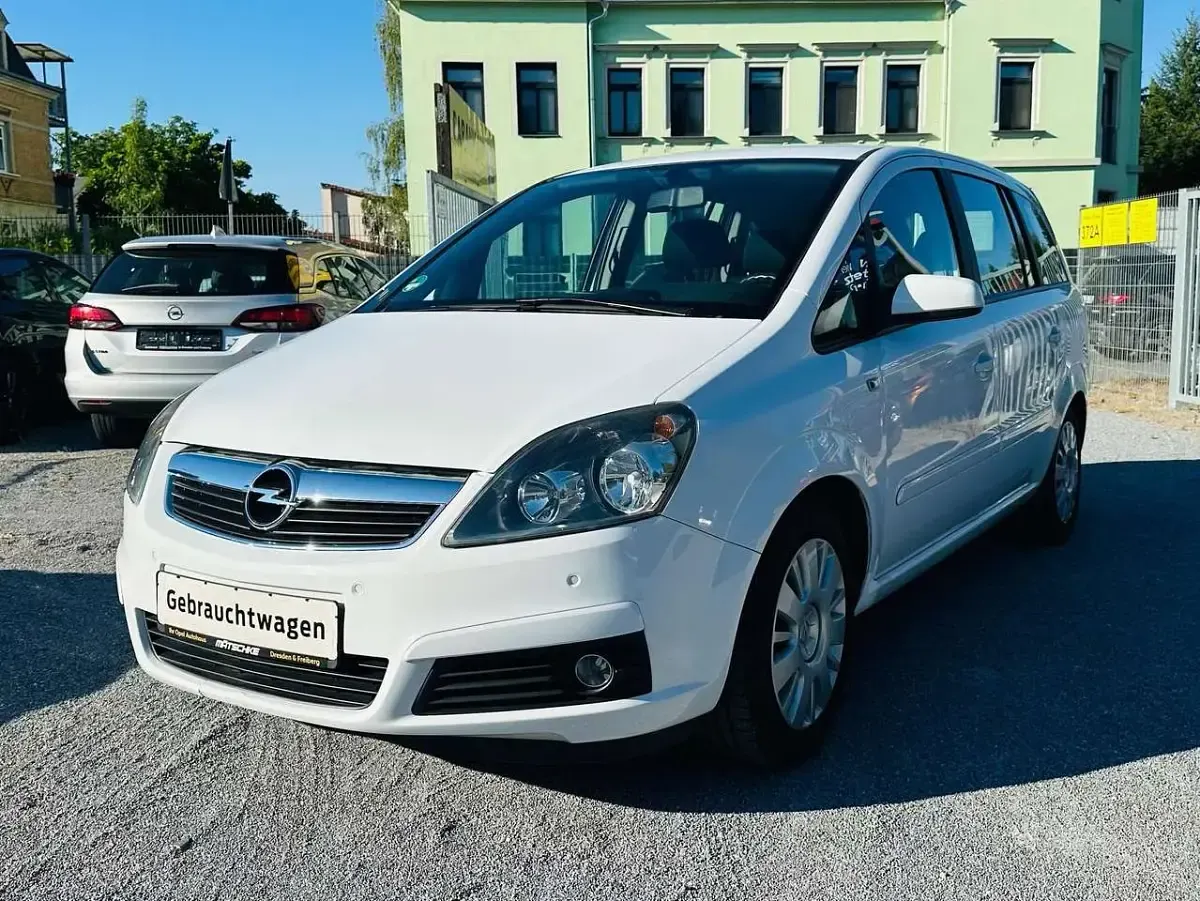 Gebraucht Opel Zafira 150 PS (110 kW) 2007 Casabl/arctic/eisweiss/kaolin Van / Kleinbus